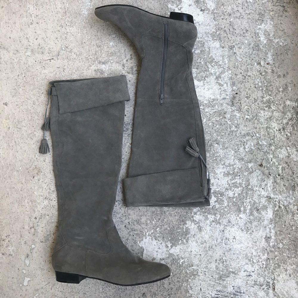 Arturo Chiang grey suede tall boots